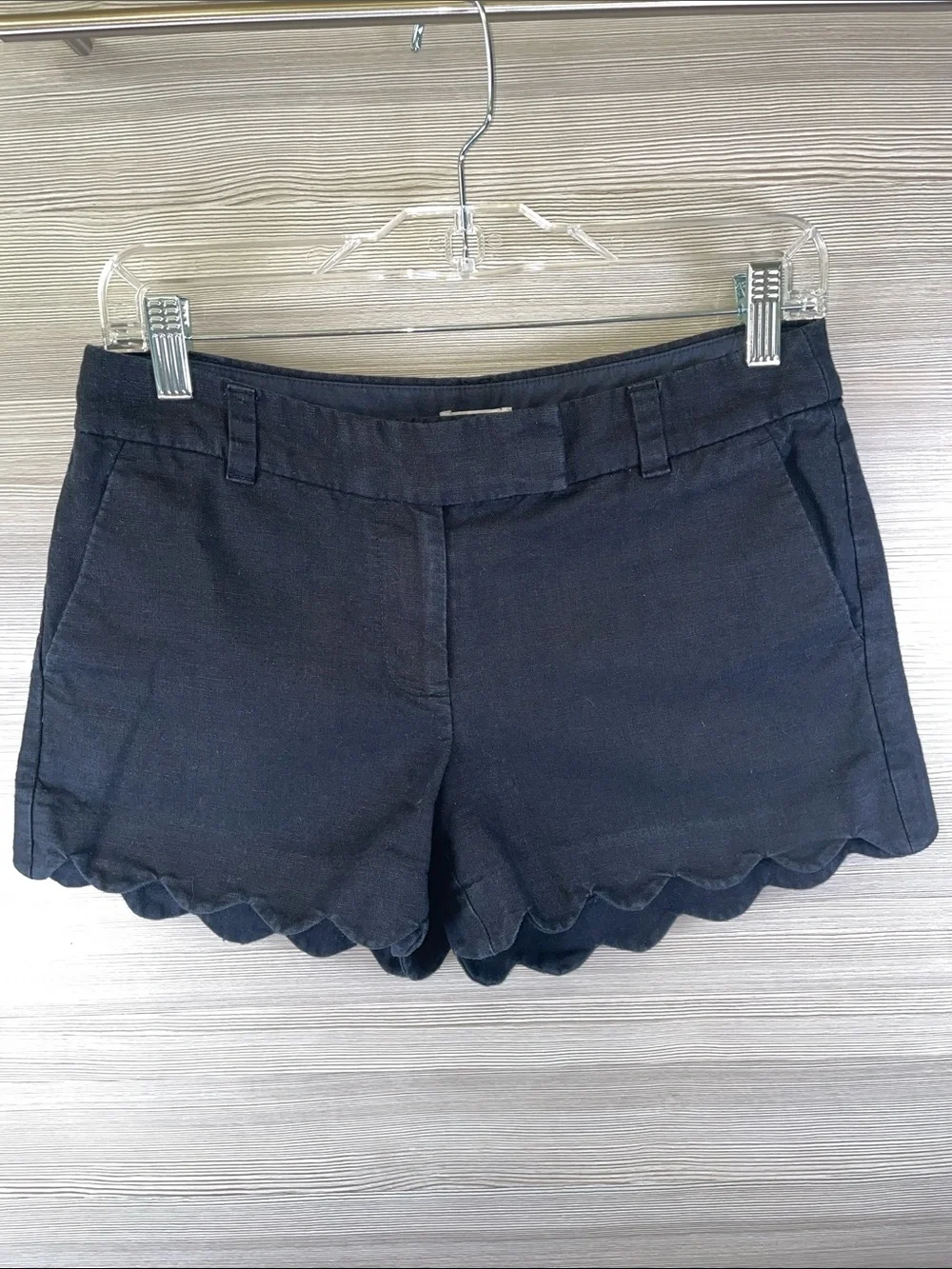 J. Crew Linen/Cotton Blend Scallop Hem Mid-Rise Black 3 1/2” Shorts Size 2